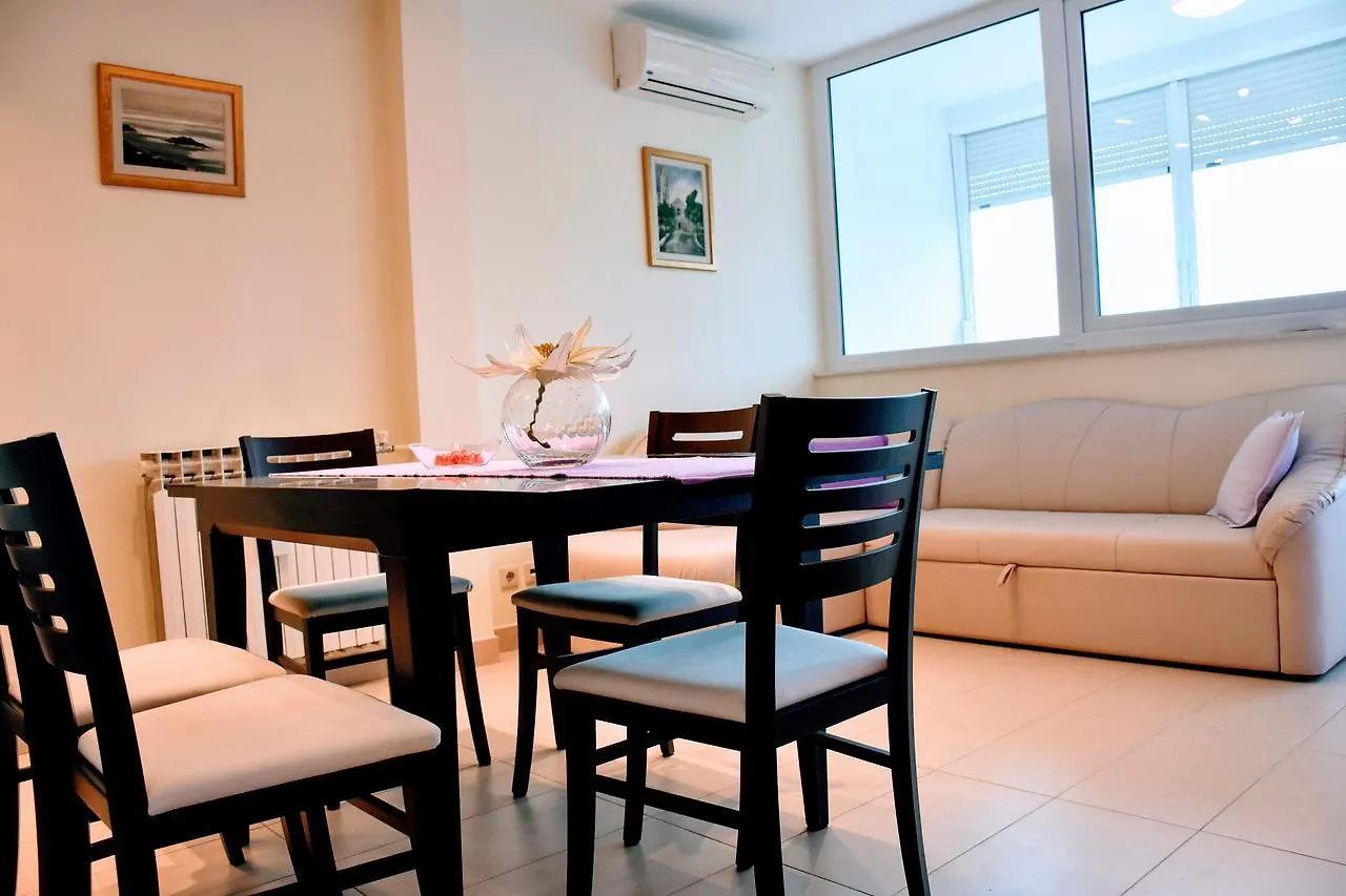 Apartment Globo Krstarica Split